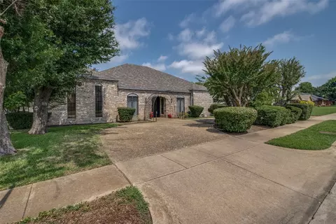 929 Lakeland Dr, Mesquite, TX 75149