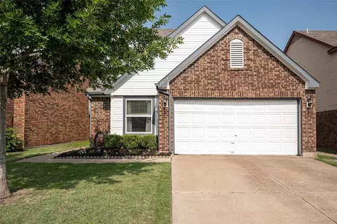 2074 Sundance Ct, Lewisville, TX 75067