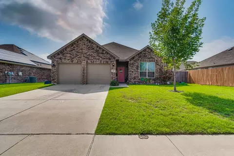 200 Hitt St, Waxahachie, TX 75165