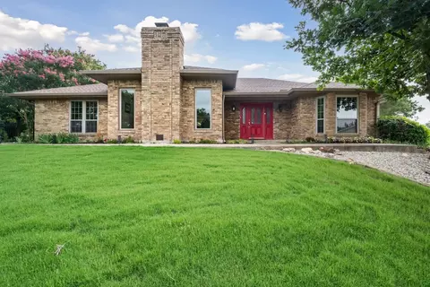 8708 Hidden Cove Ct, Fort Worth, TX 76179