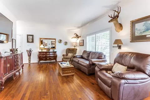 4432 Harlanwood Dr #124, Fort Worth, TX 76109