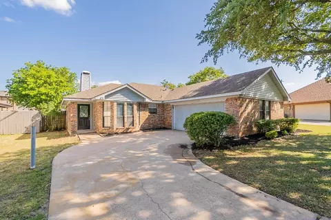 421 Odell St, Cleburne, TX 76033
