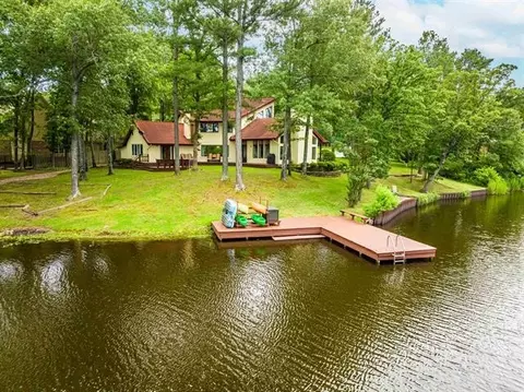 533 Hidden Lake Dr, Powderly, TX 75473