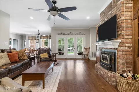 185 Covington Dr, Benton, LA 71006 photo 8