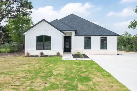 2727 W Camp Wisdom Rd, Dallas, TX 75237