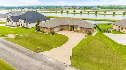 4004 Upper Lake Cir, Granbury, TX 76049