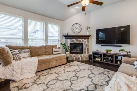 4315 Feather Ore Dr, Arlington, TX 76005