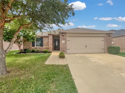 220 Fossil Bridge Dr, Fort Worth, TX 76131