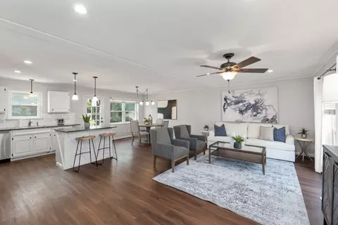 14511 Dennis Ln, Farmers Branch, TX 75234