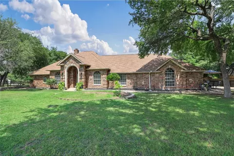 127 Woodstream Ct, Cresson, TX 76035