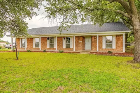 2161 Floyd Hampton Rd, Crowley, TX 76036
