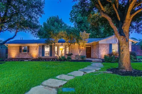 3838 Blue Trace Ln, Farmers Branch, TX 75244