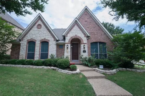 2227 S Luckenbach Ln, Irving, TX 75063
