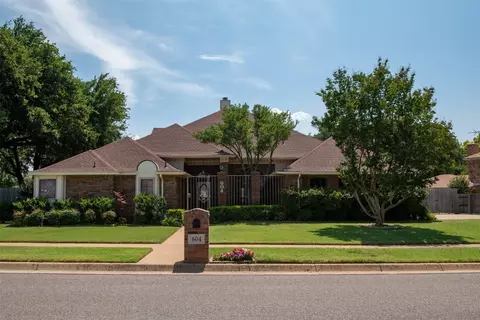 604 Lincoln Dr, Arlington, TX 76006