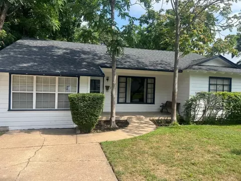 2537 Lea Crest Dr, Dallas, TX 75216