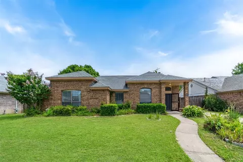 6310 Azalea Dr, Rowlett, TX 75089