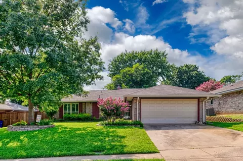 2507 Poppy Ln, Euless, TX 76039