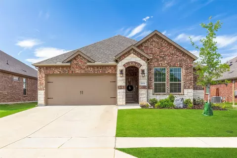 10725 Klondike Ln, Aubrey, TX 76227