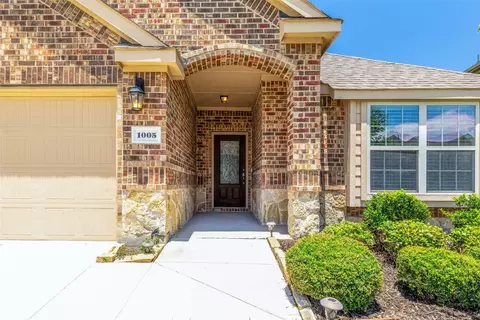 1005 Lake Forest Trl, Little Elm, TX 75068