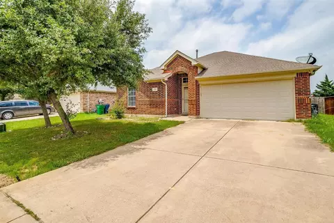 215 Arabian Rd, Waxahachie, TX 75165