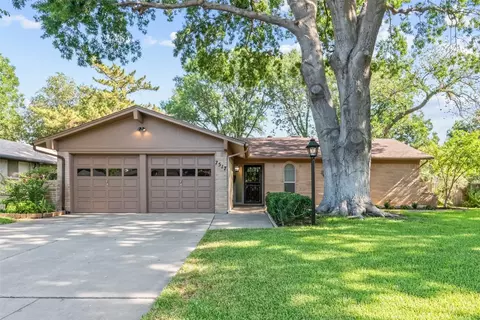 7517 Overhill Rd, Fort Worth, TX 76116