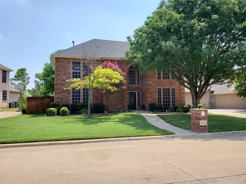 3236 River Bend Dr, Hurst, TX 76054