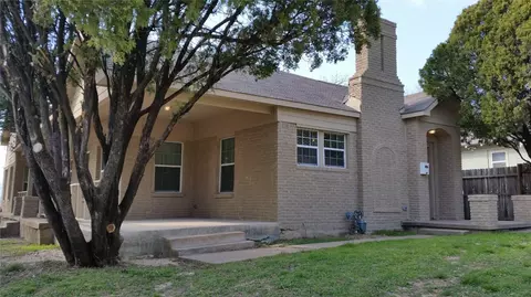 2220 Hudson St, Fort Worth, TX 76103