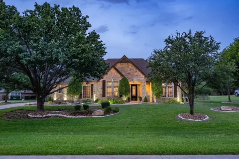 115 W Carruth Ln, Double Oak, TX 75077