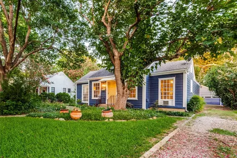 8706 Redondo Dr, Dallas, TX 75218