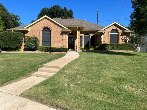 2104 Monterrey Pl, Carrollton, TX 75006
