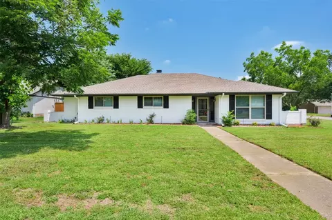 1102 Joanne Cir, Greenville, TX 75402