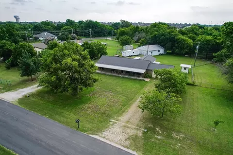 570 Daisy Rd, Midlothian, TX 76065