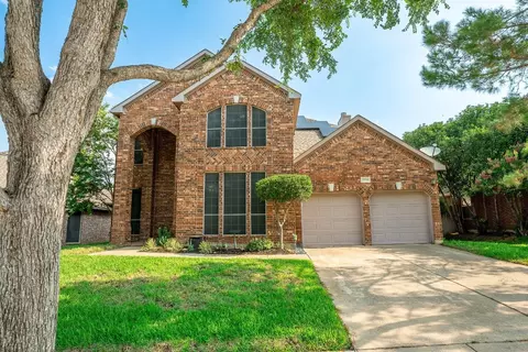 5359 Hibbs Dr, Fort Worth, TX 76137