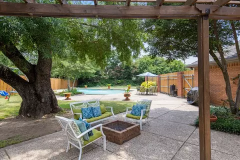 6808 Blackwood Dr, Dallas, TX 75231