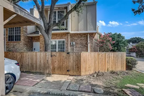 2401 Southlake Ct, Irving, TX 75038