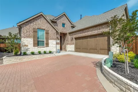 4816 Forest Crest Pkwy, Arlington, TX 76005