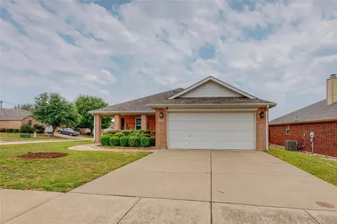 3701 Hazel Dr, Fort Worth, TX 76244