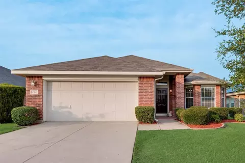 1302 Luckenbach Dr, Forney, TX 75126