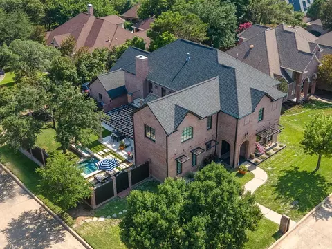 6451 Ridglea Crest Dr, Fort Worth, TX 76116