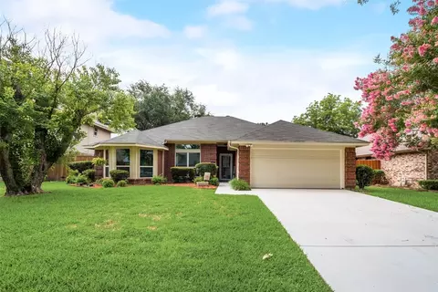 339 Baldwin St, Grand Prairie, TX 75052