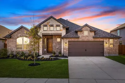 427 Acadia Ln, Forney, TX 75126