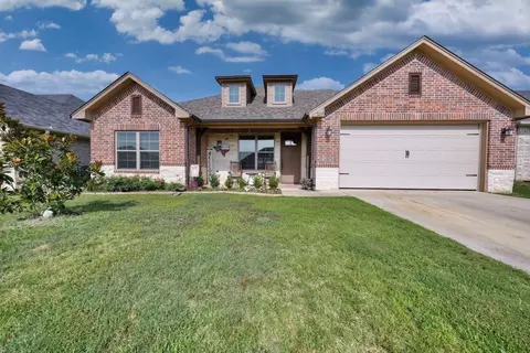 328 Kingdom Blvd, Lindale, TX 75771
