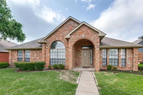 2214 Mcintosh Dr, Garland, TX 75040