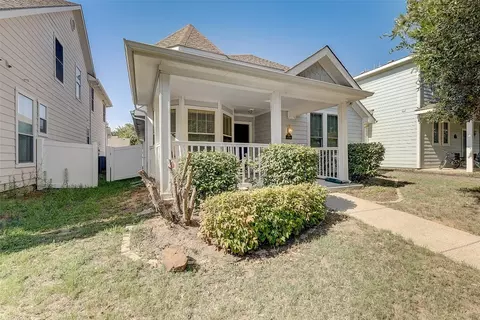 10348 Franklin Dr, Providence Village, TX 76227