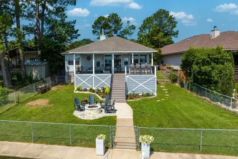 150 Memorial Dr, Gun Barrel City, TX 75156