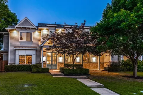 10136 Robin Hill Ln, Dallas, TX 75238