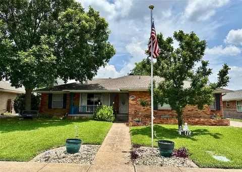 2130 Ridgecrest Dr, Garland, TX 75041