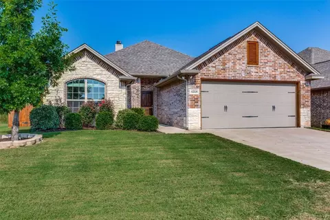 4318 Logan Cir, Granbury, TX 76049