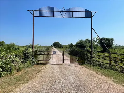 340 Leech Rd, Poolville, TX 76487