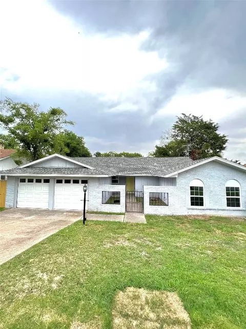 3412 Wendell Dr, North Richland Hills, TX 76117